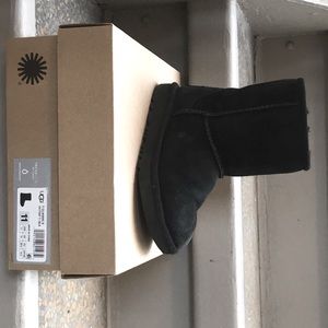 Child’s size 11 Ugg boots